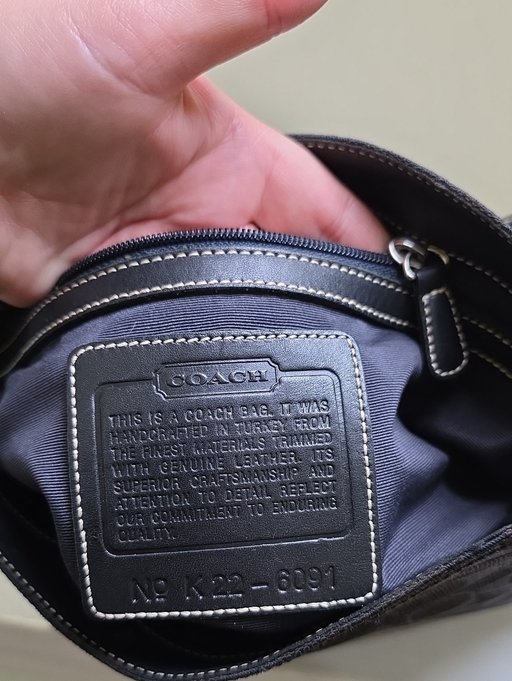 COACH 6091 Vintage Hamptons Clip Hobo Black Signature Fabric/Black Leather Trim - Picture 15 of 16